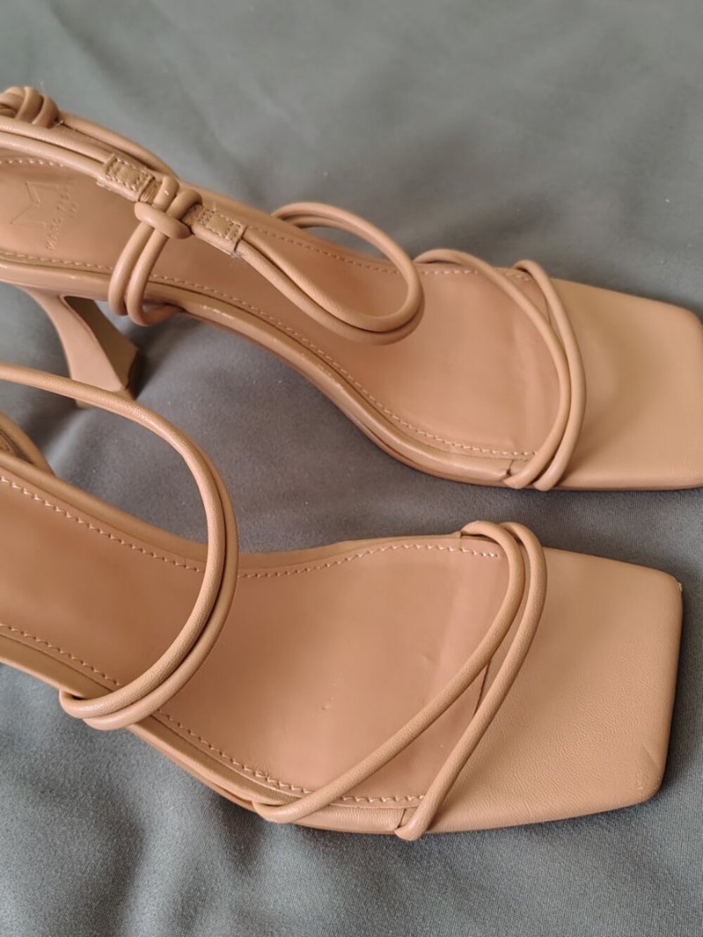 Marc Fisher Women Davia Leather Square Toe Heels Sandal Tan Size 8 - Picture 8 of 9